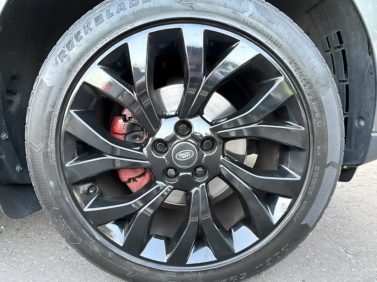 Used 2019 Land Rover Range Rover Autobiography Grey - Interior and Exterior details 16