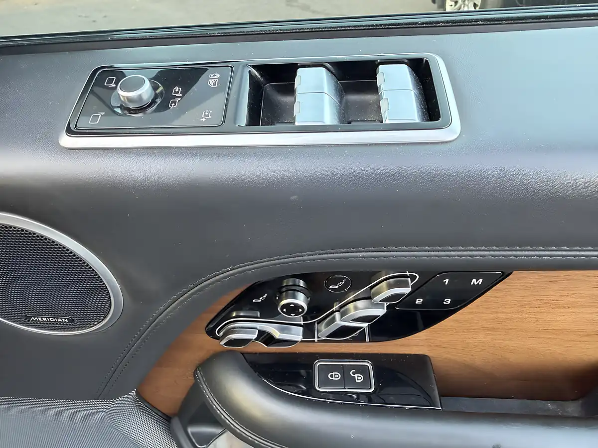 Used 2019 Land Rover Range Rover Autobiography Grey - Interior and Exterior details 18