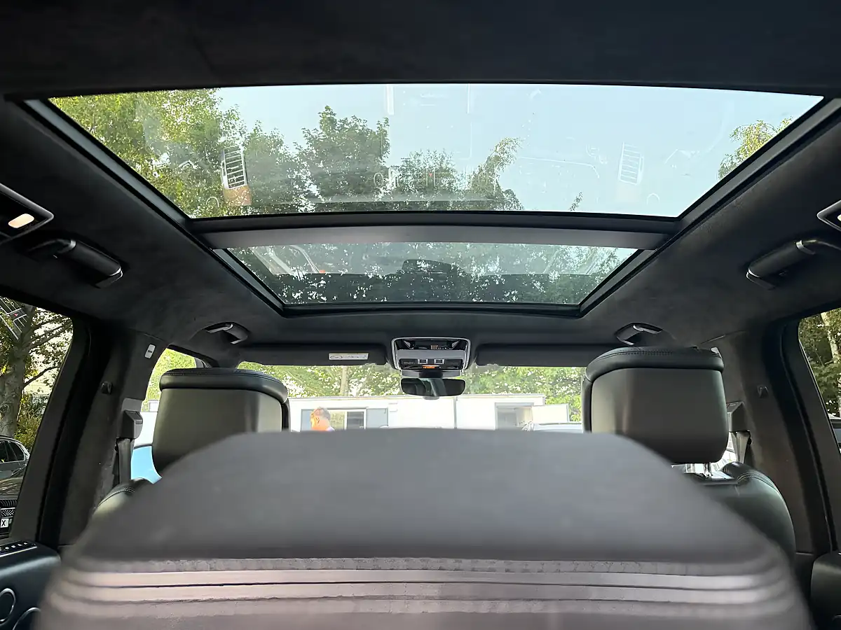 Used 2019 Land Rover Range Rover Autobiography Grey - Interior and Exterior details 6