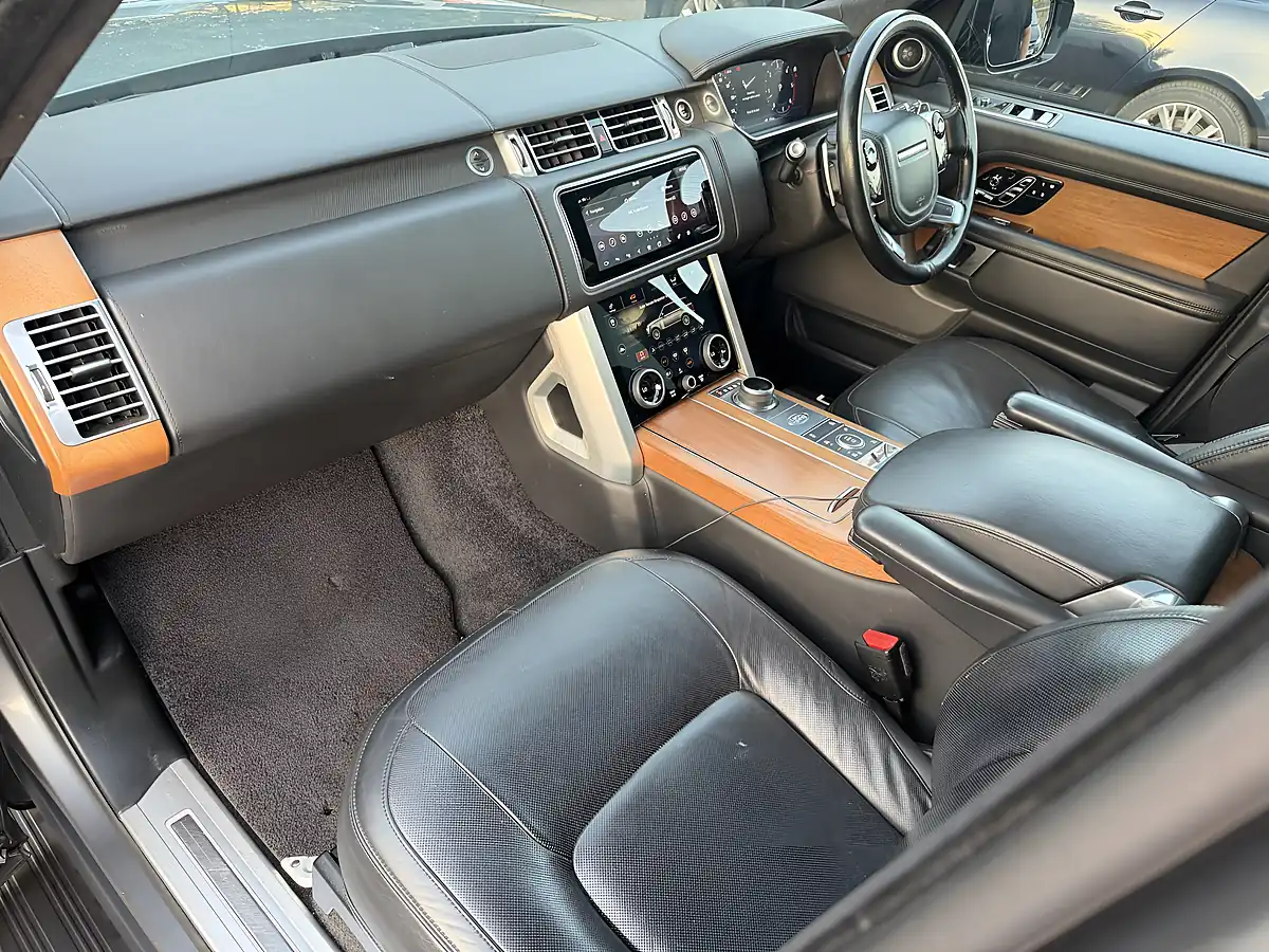 Used 2019 Land Rover Range Rover Autobiography Grey - Interior and Exterior details 9