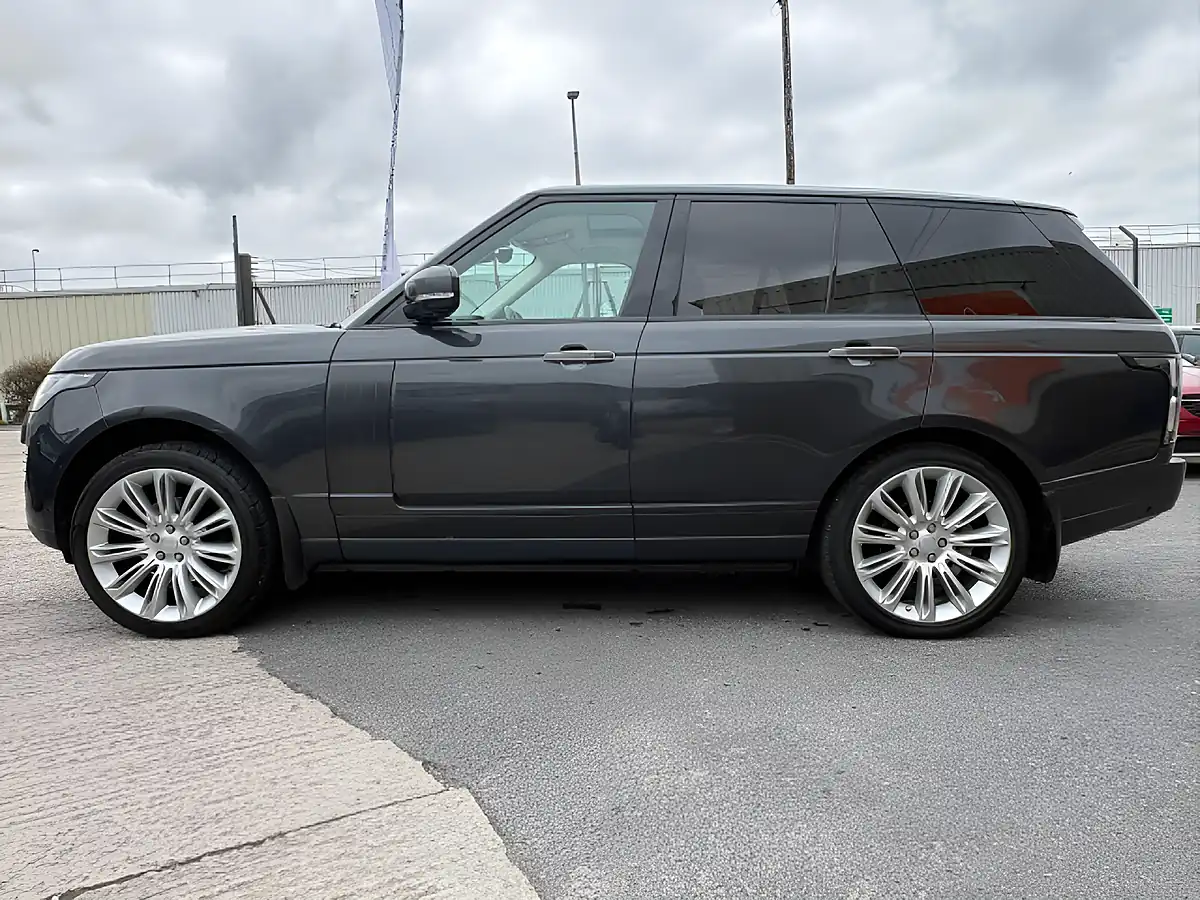 Used 2019 Land Rover Range Rover Autobiography Grey - Interior and Exterior details 12
