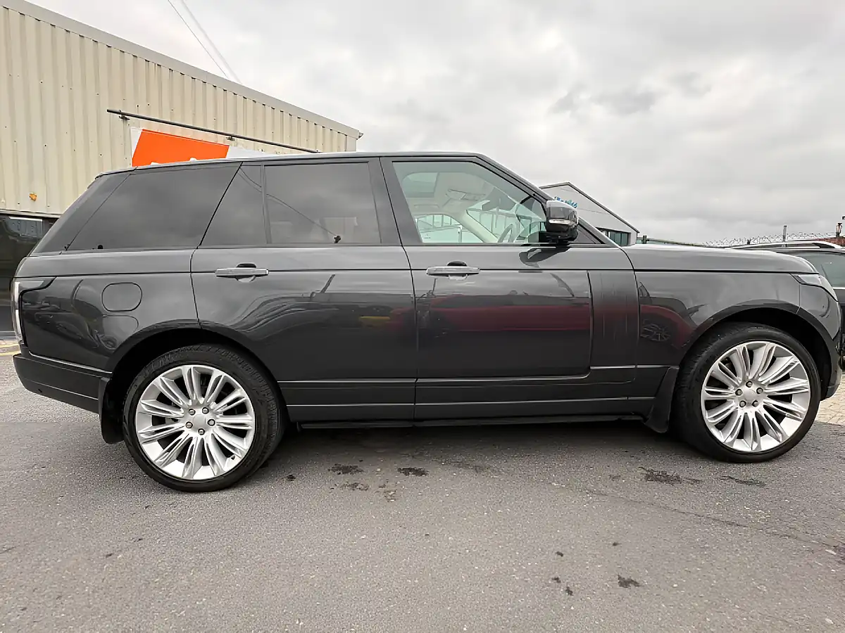 Used 2019 Land Rover Range Rover Autobiography Grey - Interior and Exterior details 15