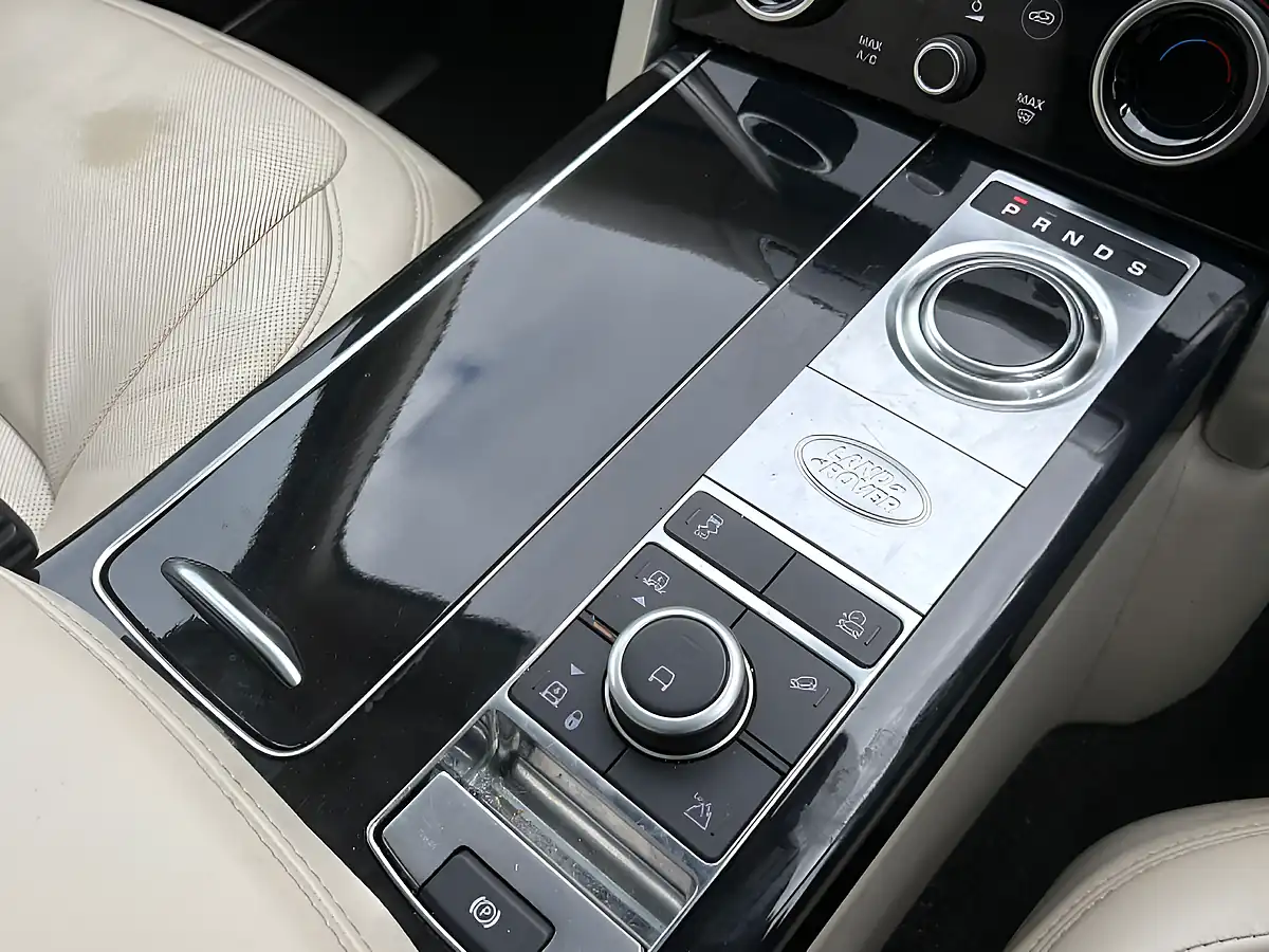 Used 2019 Land Rover Range Rover Autobiography Grey - Interior and Exterior details 17