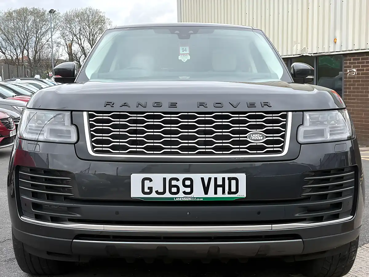 Used 2019 Land Rover Range Rover Autobiography Grey - Interior and Exterior details 4