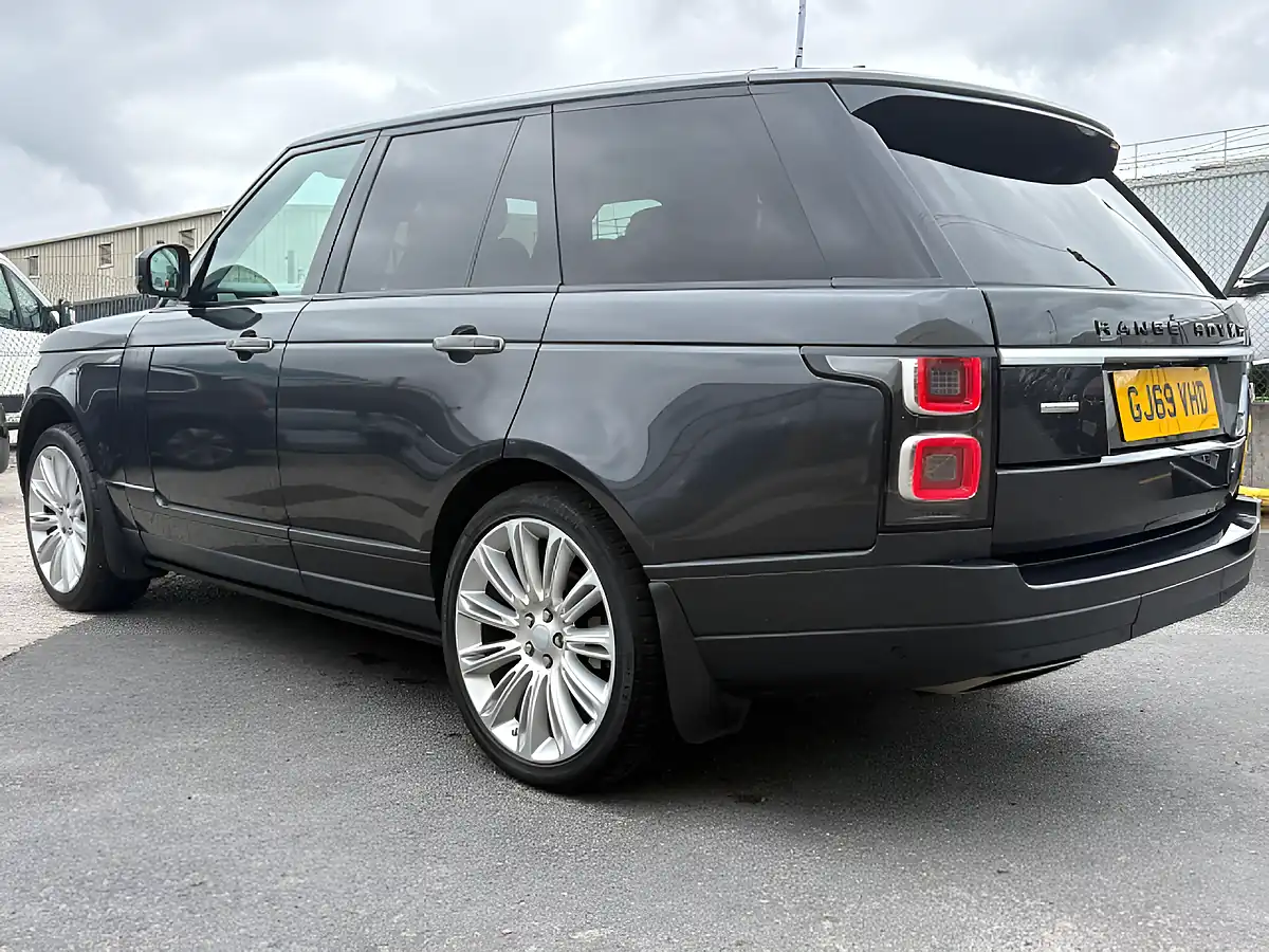 Used 2019 Land Rover Range Rover Autobiography Grey - Interior and Exterior details 6