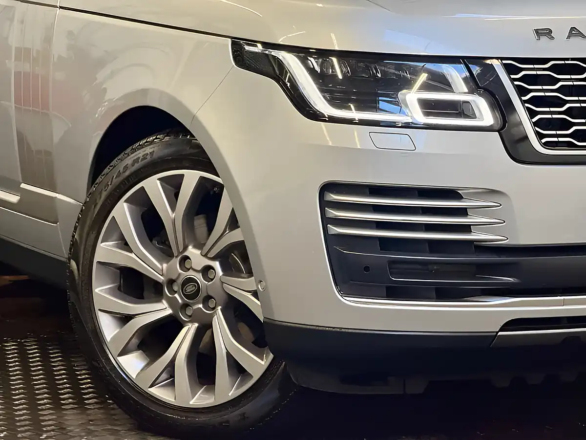 Used 2019 Land Rover Range Rover Autobiography Indus Silver - Interior and Exterior details 12