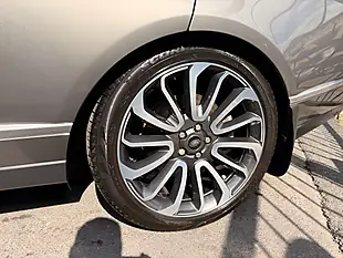 Used 2019 Land Rover Range Rover Autobiography Silicon Silver - Interior and Exterior details 11