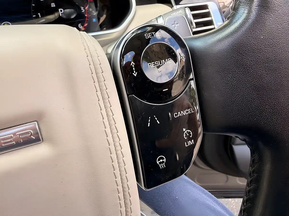 Used 2019 Land Rover Range Rover Autobiography Silicon Silver - Interior and Exterior details 19