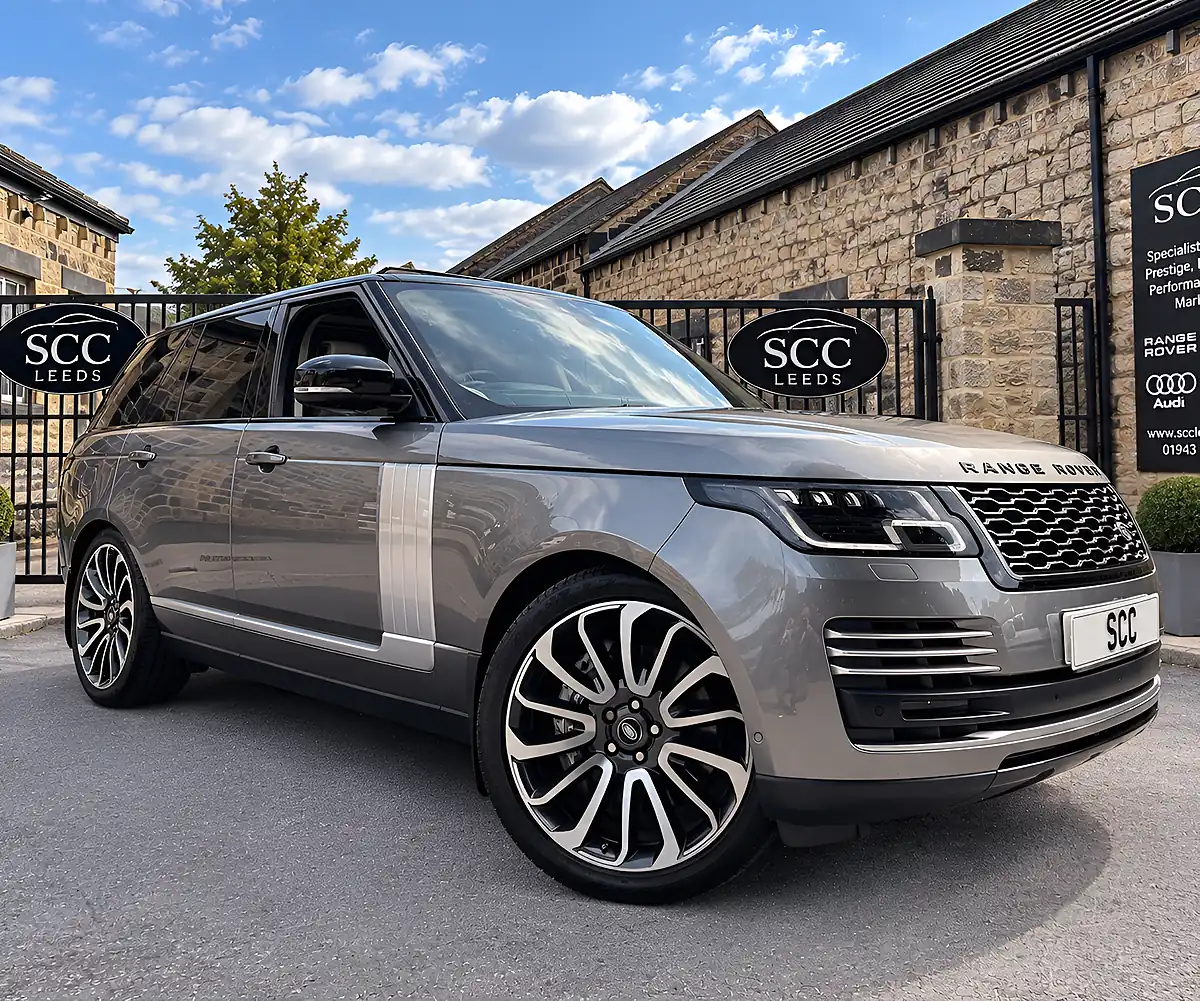 Used 2019 Land Rover Range Rover Autobiography Silicon Silver - Interior and Exterior details 3
