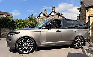 Used 2019 Land Rover Range Rover Autobiography Silicon Silver - Interior and Exterior details 9
