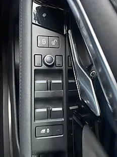 Used 2019 Land Rover Range Rover Evoque 5dr 2WD Black - Interior and Exterior details 16