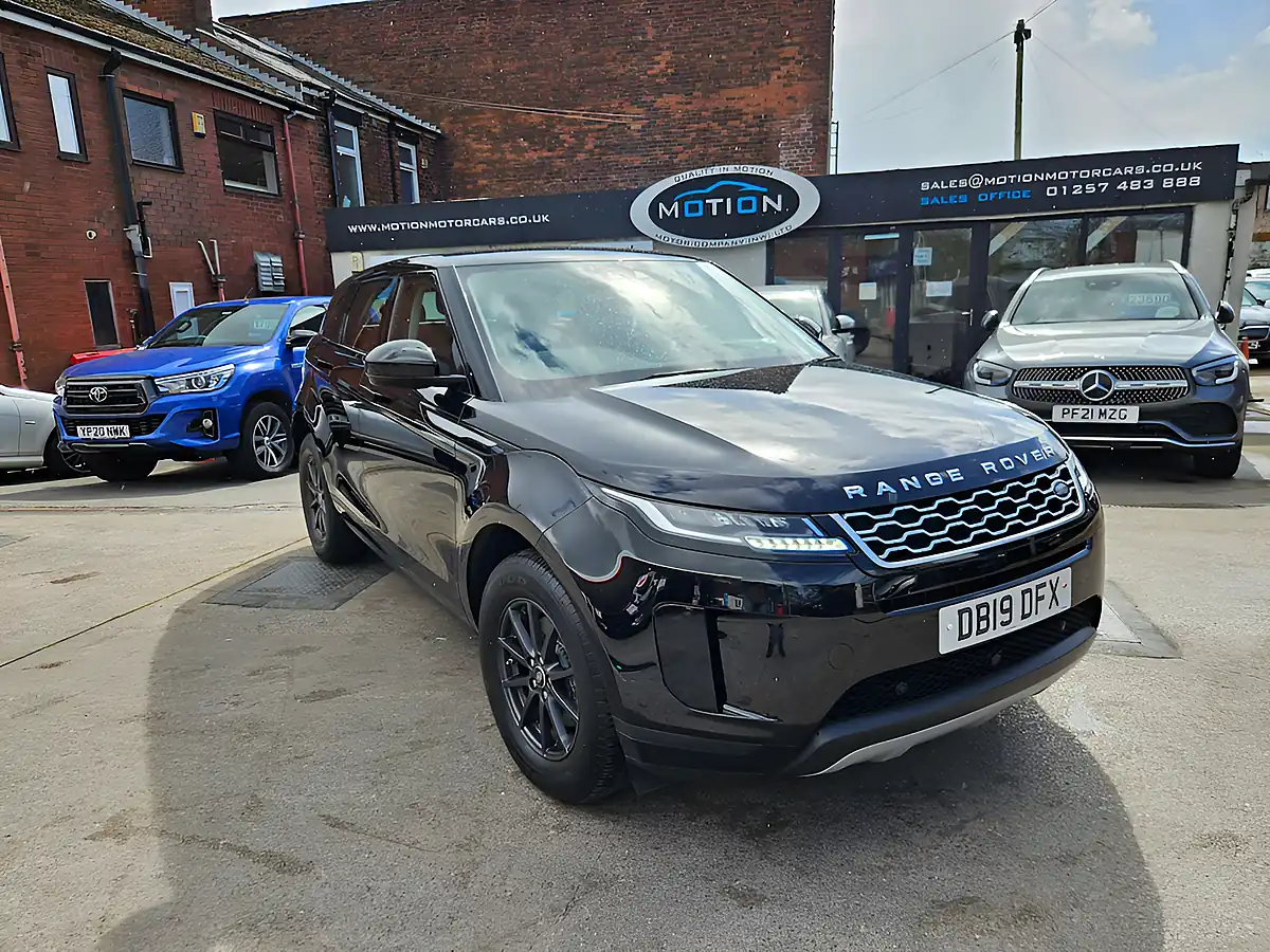 Used 2019 Land Rover Range Rover Evoque Black - Front View