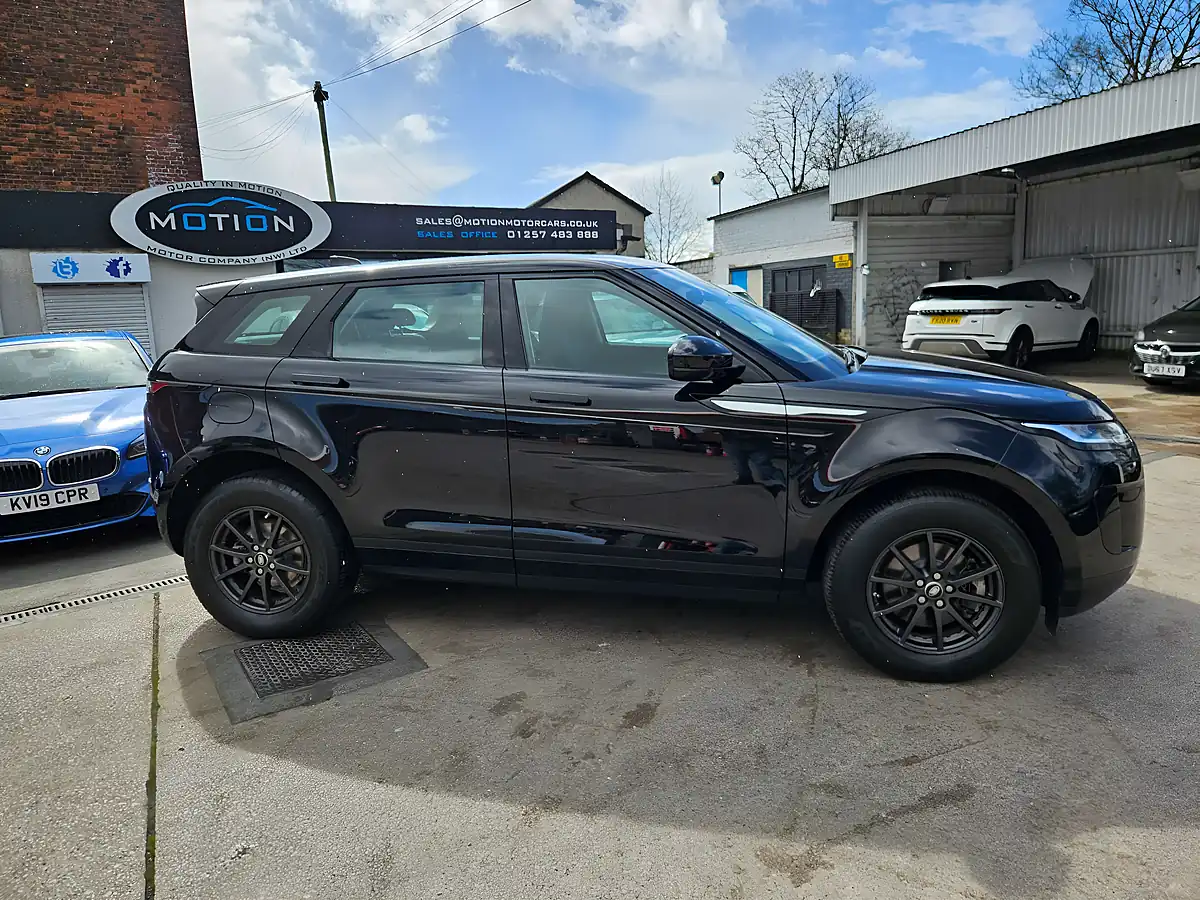 Used 2019 Land Rover Range Rover Evoque Black - Interior and Exterior details 17