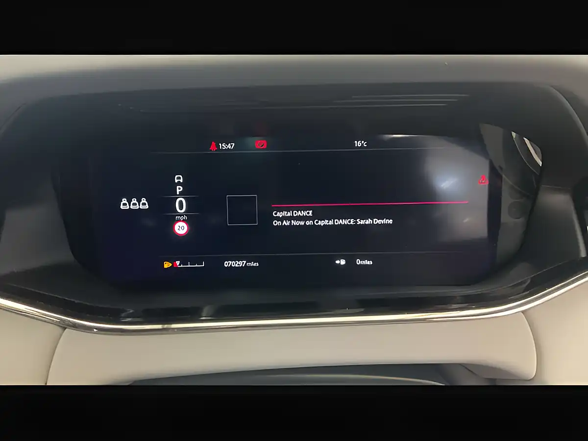 Used 2019 Land Rover Range Rover Evoque First Edition Seoul Pearl Silver - Interior and Exterior details 13
