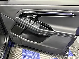 Used 2019 Land Rover Range Rover Evoque Hse Carpathian Grey - Interior and Exterior details 12