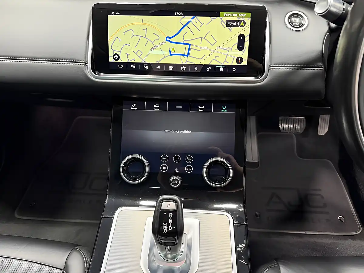 Used 2019 Land Rover Range Rover Evoque Hse Carpathian Grey - Interior and Exterior details 16