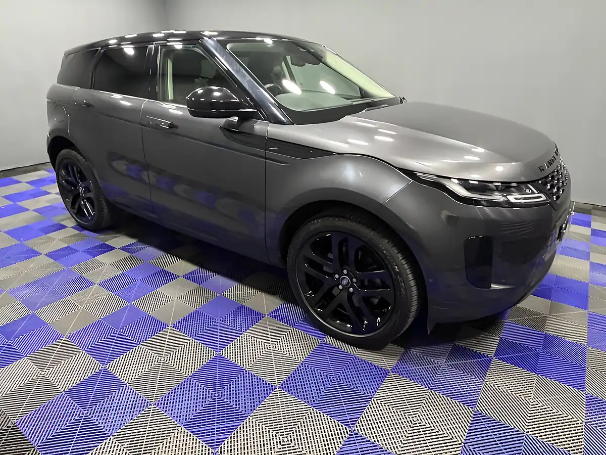 Used 2019 Land Rover Range Rover Evoque Hse Carpathian Grey - Interior and Exterior details 6