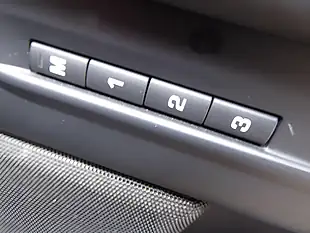 Used 2019 Land Rover Range Rover Evoque Hse Carpathian Grey - Interior and Exterior details 17