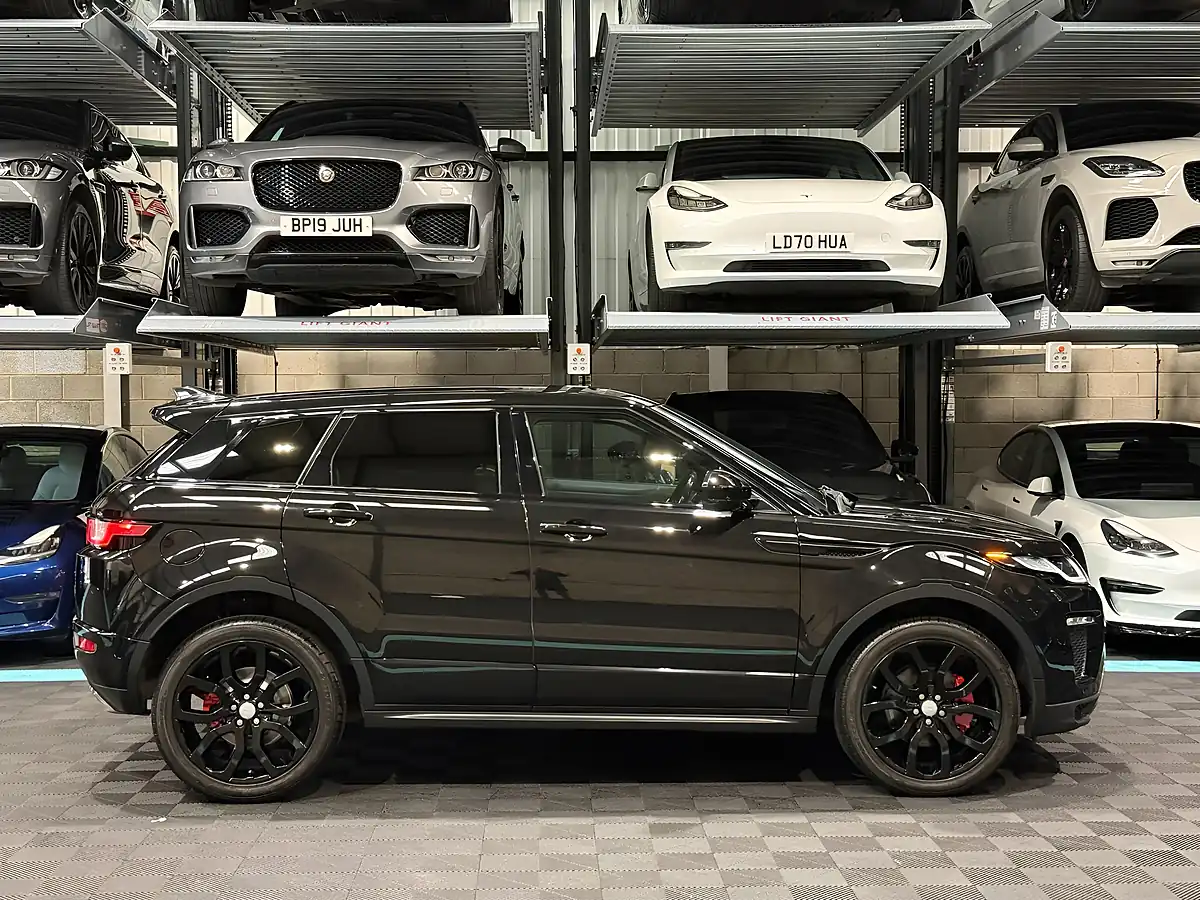Used 2019 Land Rover Range Rover Evoque Hse Dynamic Black - Interior and Exterior details 10