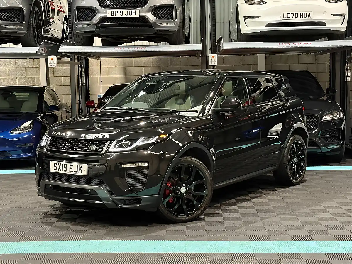 Used 2019 Land Rover Range Rover Evoque Hse Dynamic Black - Interior and Exterior details 5