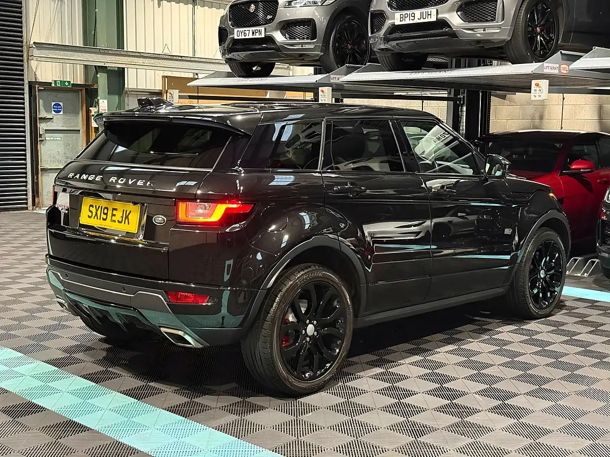 Used 2019 Land Rover Range Rover Evoque Hse Dynamic Black - Interior and Exterior details 9