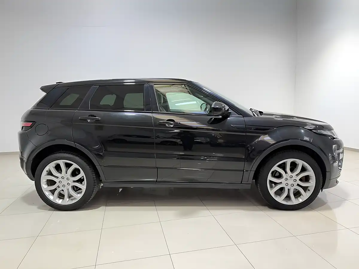Used 2019 Land Rover Range Rover Evoque Hse Dynamic Black - Interior and Exterior details 12