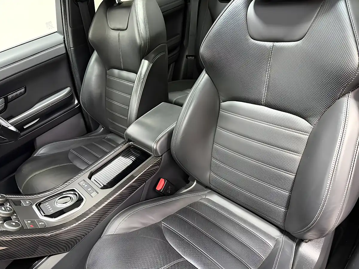 Used 2019 Land Rover Range Rover Evoque Hse Dynamic Black - Interior and Exterior details 16