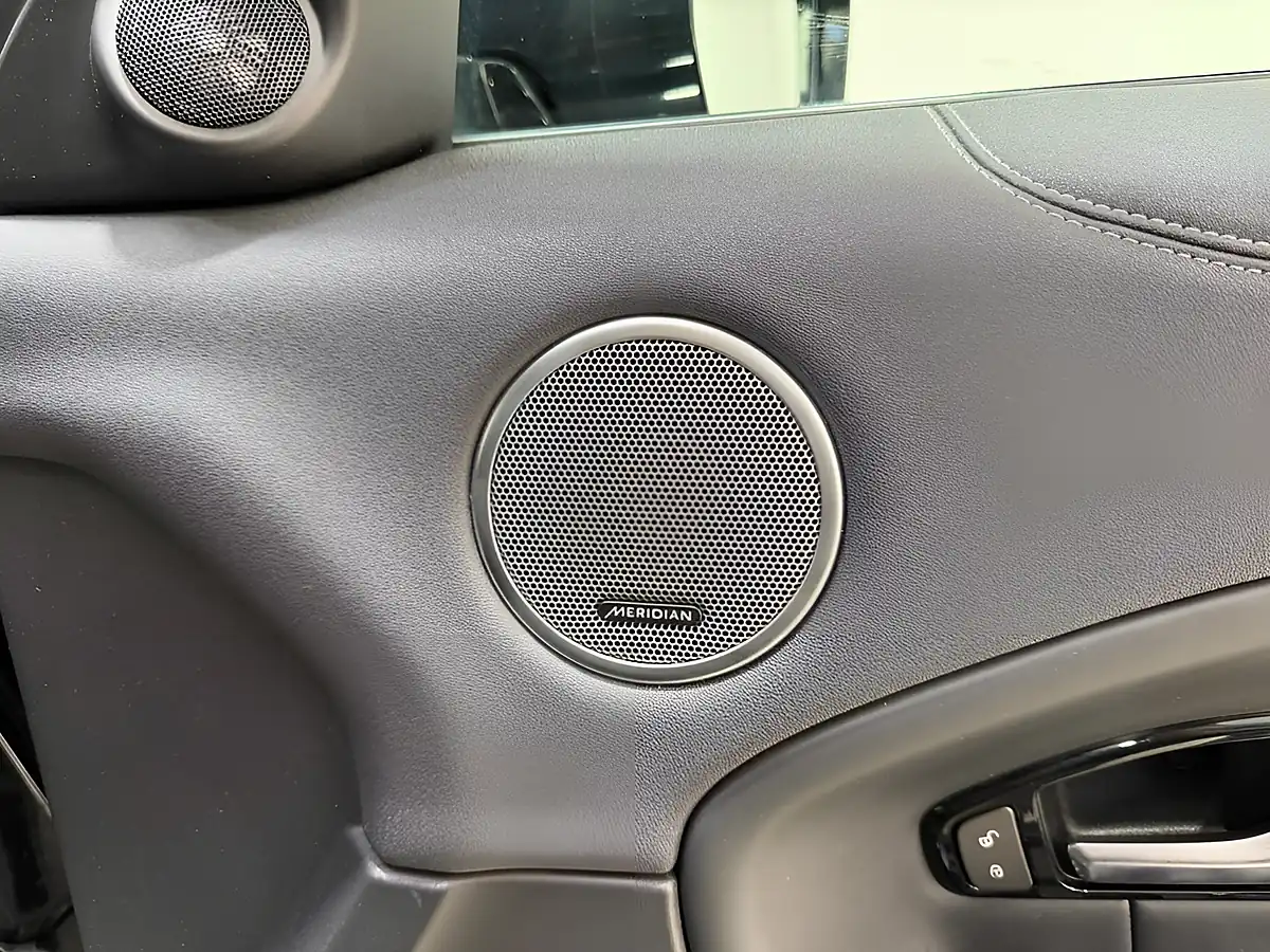 Used 2019 Land Rover Range Rover Evoque Hse Dynamic Black - Interior and Exterior details 17