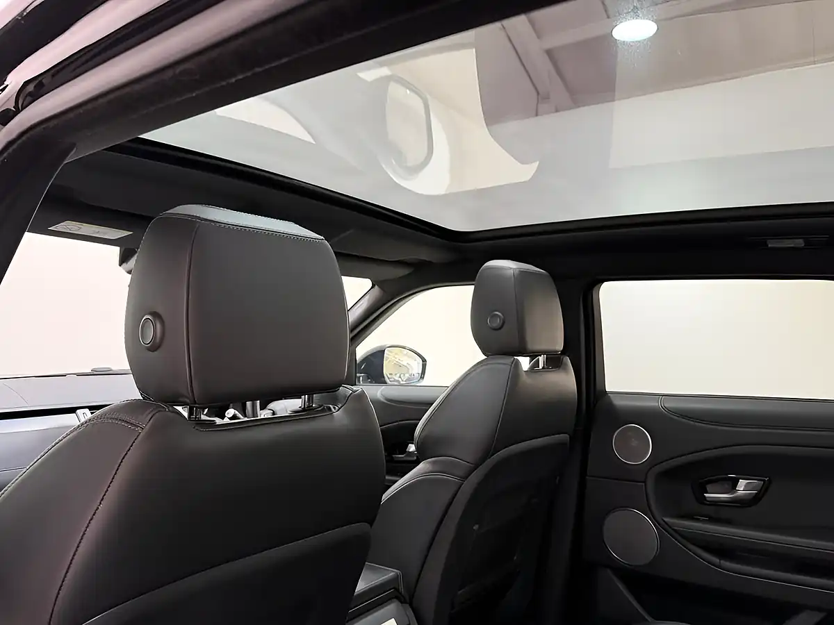 Used 2019 Land Rover Range Rover Evoque Hse Dynamic Black - Interior and Exterior details 5