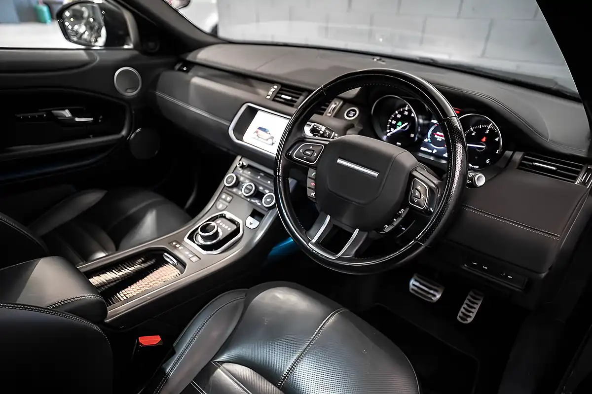 Used 2019 Land Rover Range Rover Evoque Hse Dynamic Blue - Interior and Exterior details 10