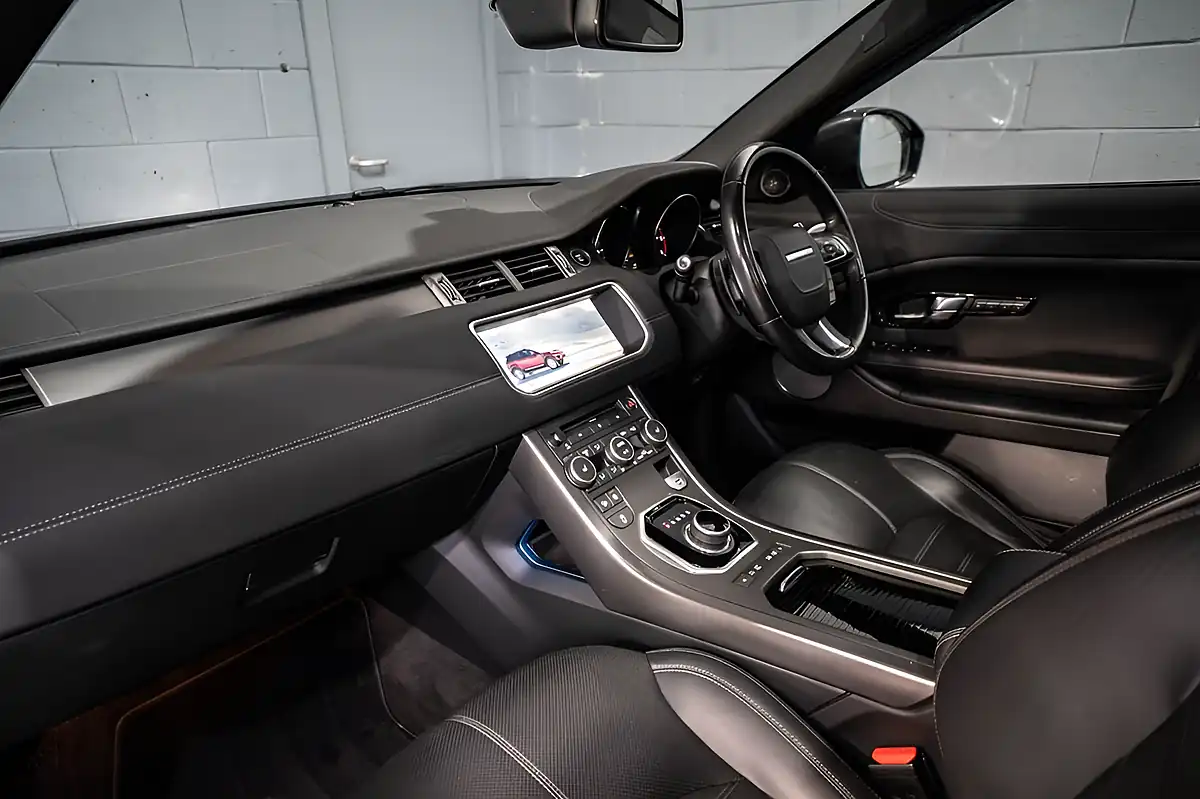 Used 2019 Land Rover Range Rover Evoque Hse Dynamic Blue - Interior and Exterior details 14