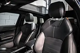 Used 2019 Land Rover Range Rover Evoque Hse Dynamic Blue - Interior and Exterior details 15