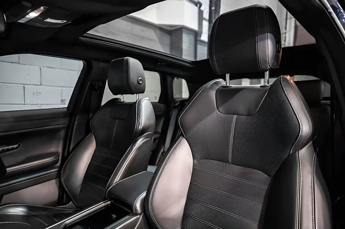 Used 2019 Land Rover Range Rover Evoque Hse Dynamic Blue - Interior and Exterior details 15