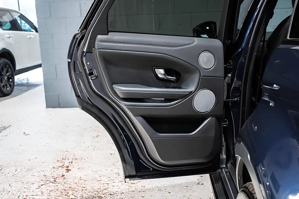 Used 2019 Land Rover Range Rover Evoque Hse Dynamic Blue - Interior and Exterior details 16