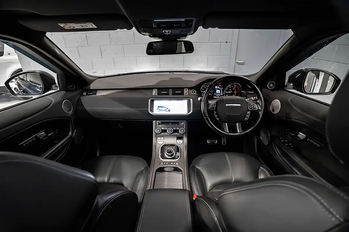 Used 2019 Land Rover Range Rover Evoque Hse Dynamic Blue - Interior and Exterior details 2