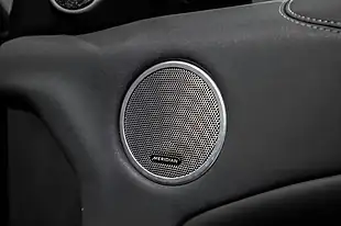 Used 2019 Land Rover Range Rover Evoque Hse Dynamic Blue - Interior and Exterior details 9
