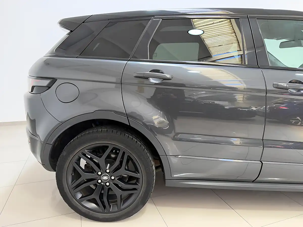 Used 2019 Land Rover Range Rover Evoque Hse Dynamic Carpathian Grey - Interior and Exterior details 11