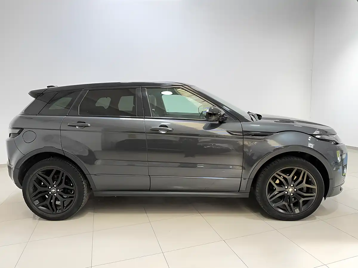 Used 2019 Land Rover Range Rover Evoque Hse Dynamic Carpathian Grey - Interior and Exterior details 12