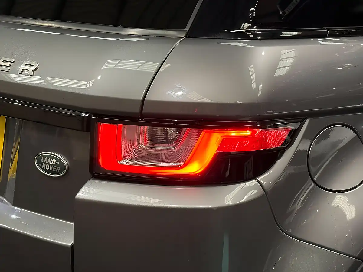 Used 2019 Land Rover Range Rover Evoque Hse Dynamic Grey - Interior and Exterior details 11