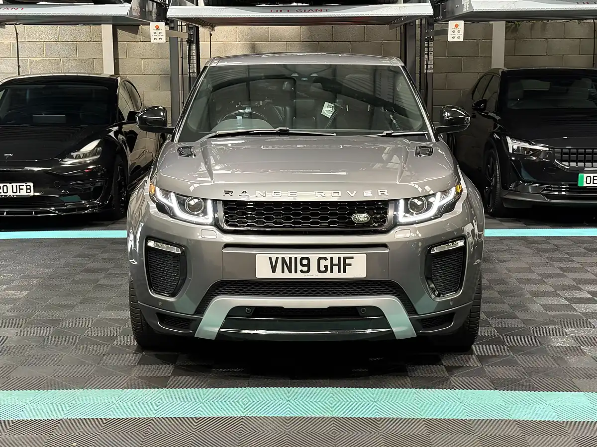 Used 2019 Land Rover Range Rover Evoque Hse Dynamic Grey - Interior and Exterior details 4