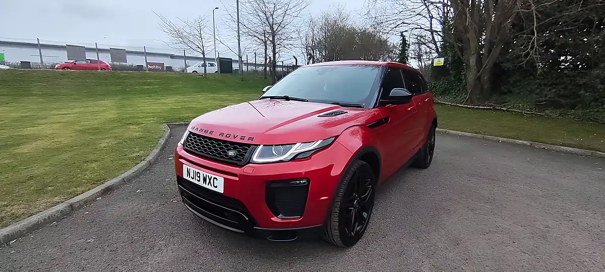 Used 2019 Land Rover Range Rover Evoque Hse Dynamic Red - Front View