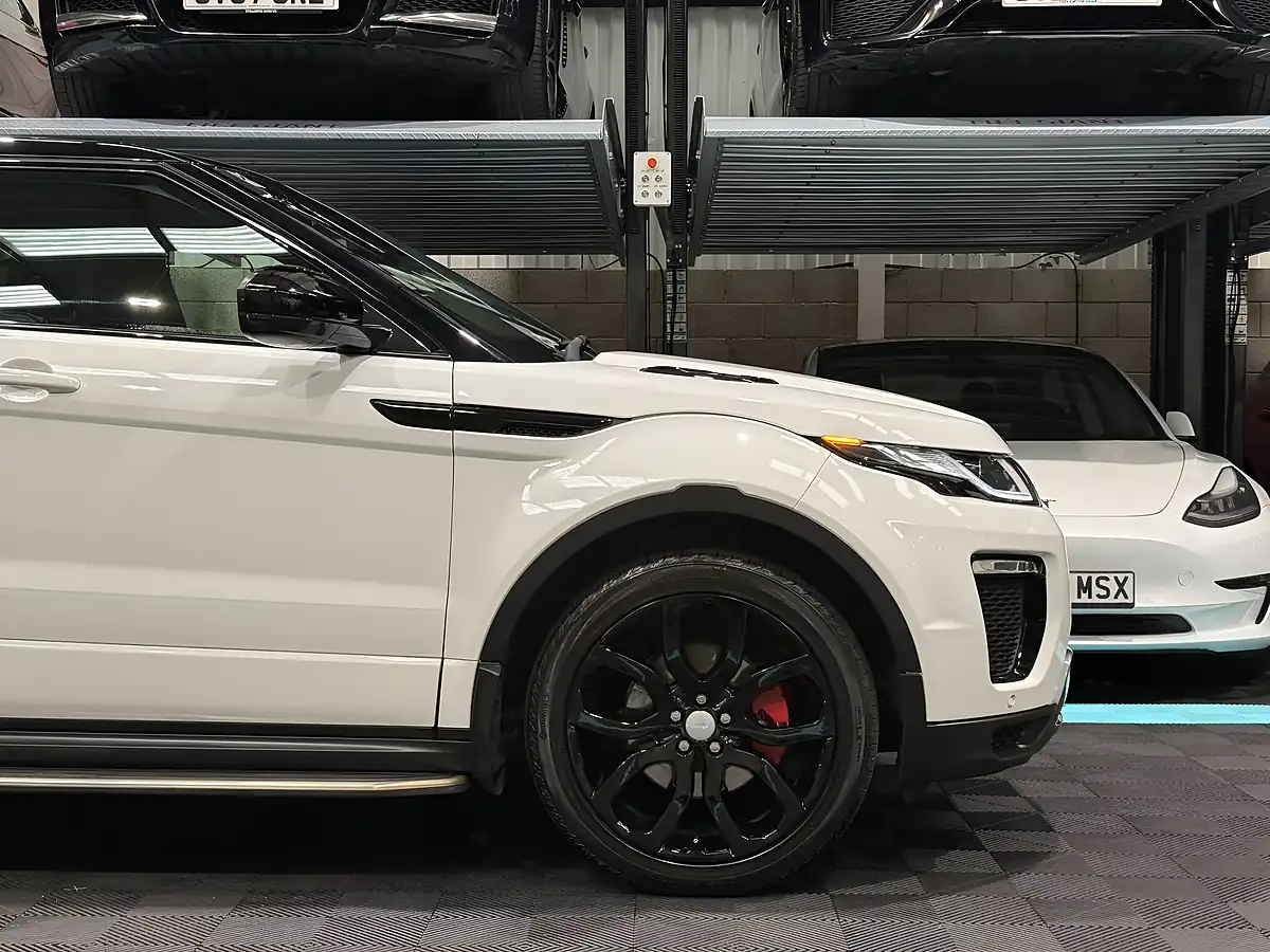Used 2019 Land Rover Range Rover Evoque Hse Dynamic White - Interior and Exterior details 15