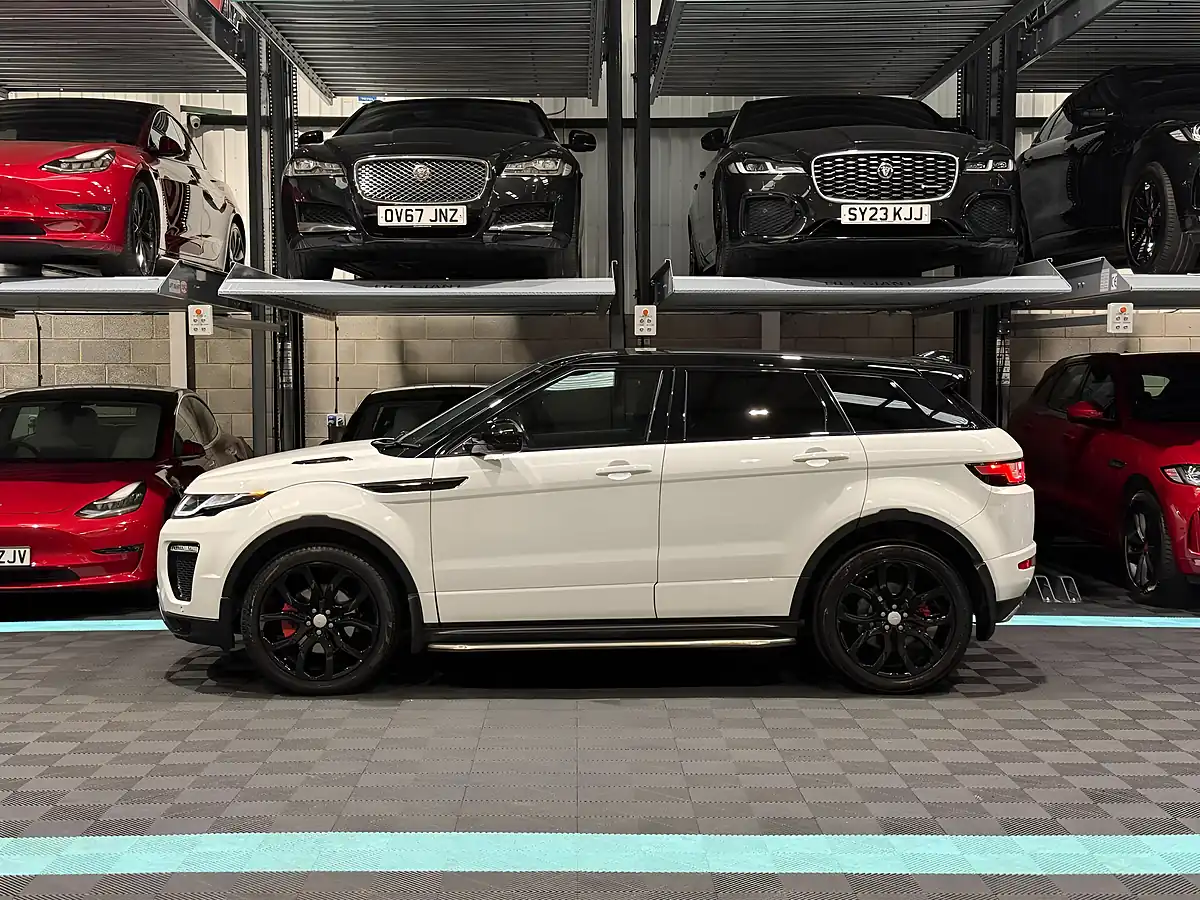 Used 2019 Land Rover Range Rover Evoque Hse Dynamic White - Interior and Exterior details 6
