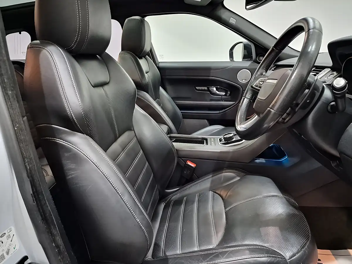 Used 2019 Land Rover Range Rover Evoque Hse Dynamic White - Interior and Exterior details 10