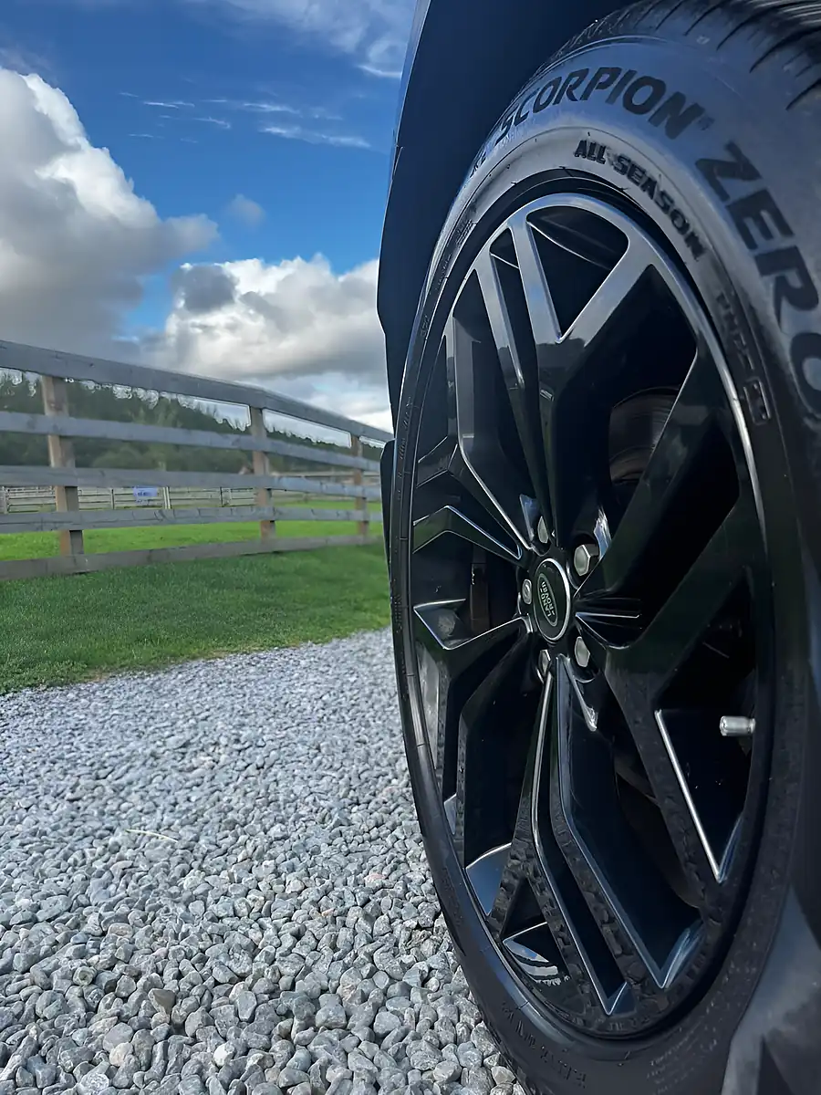 Used 2019 Land Rover Range Rover Evoque Hse Grey - Interior and Exterior details 11