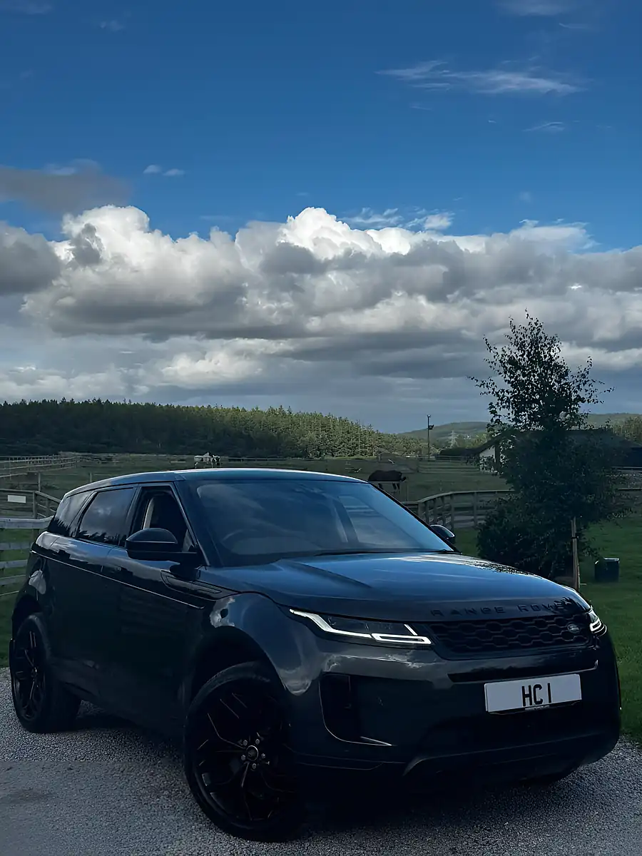 Used 2019 Land Rover Range Rover Evoque Hse Grey - Interior and Exterior details 7