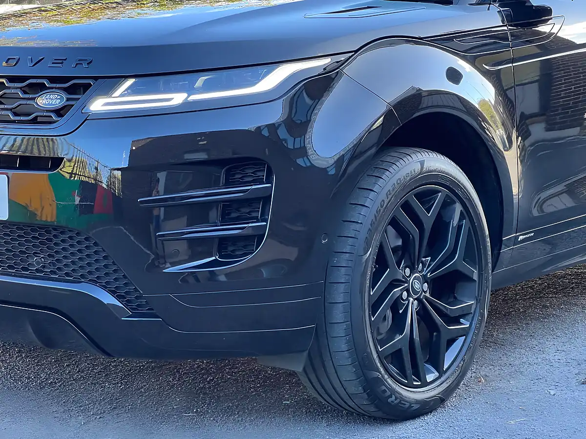 Used 2019 Land Rover Range Rover Evoque R-Dynamic Hse Black - Interior and Exterior details 17