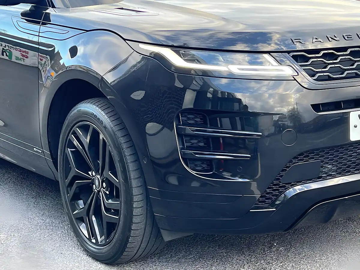 Used 2019 Land Rover Range Rover Evoque R-Dynamic Hse Black - Interior and Exterior details 5