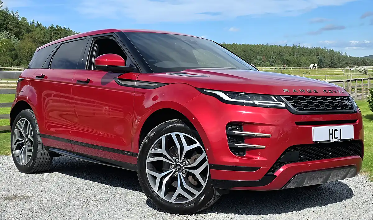 Used 2019 Land Rover Range Rover Evoque R-Dynamic Hse Red - Front View