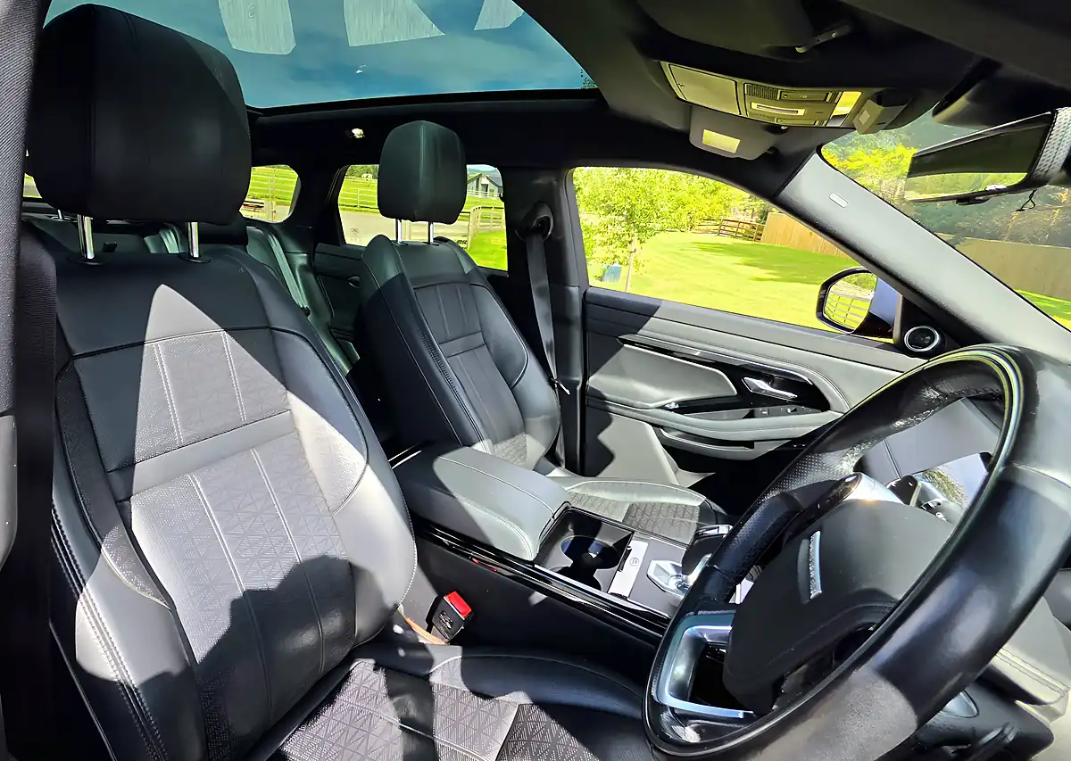 Used 2019 Land Rover Range Rover Evoque R-Dynamic Hse Red - Interior and Exterior details 7